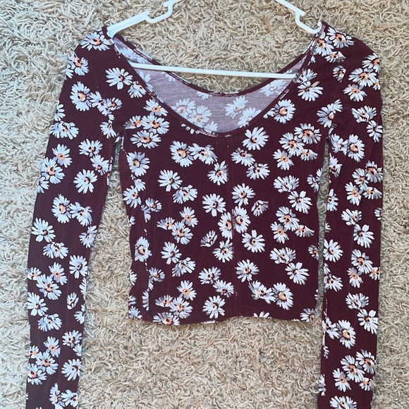 Map to Mars Small Floral Long Sleeve - Picture 2 of 3